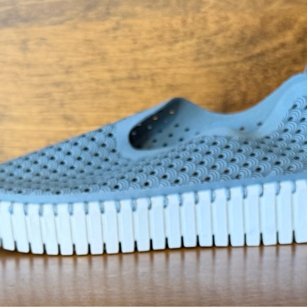 Ilse Jacobsen Light Blue Perforated Slip-On Sneakers - Picture 2 of 6